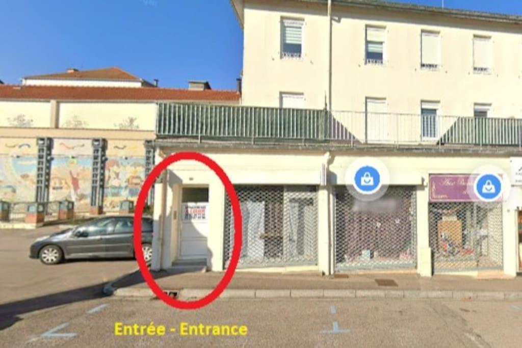 Vittel Loc'S - Le 1, T2 De 55M2 Et Grande Terrasse, Lumineux Proche Des Thermes Et Des Commerces Zewnętrze zdjęcie